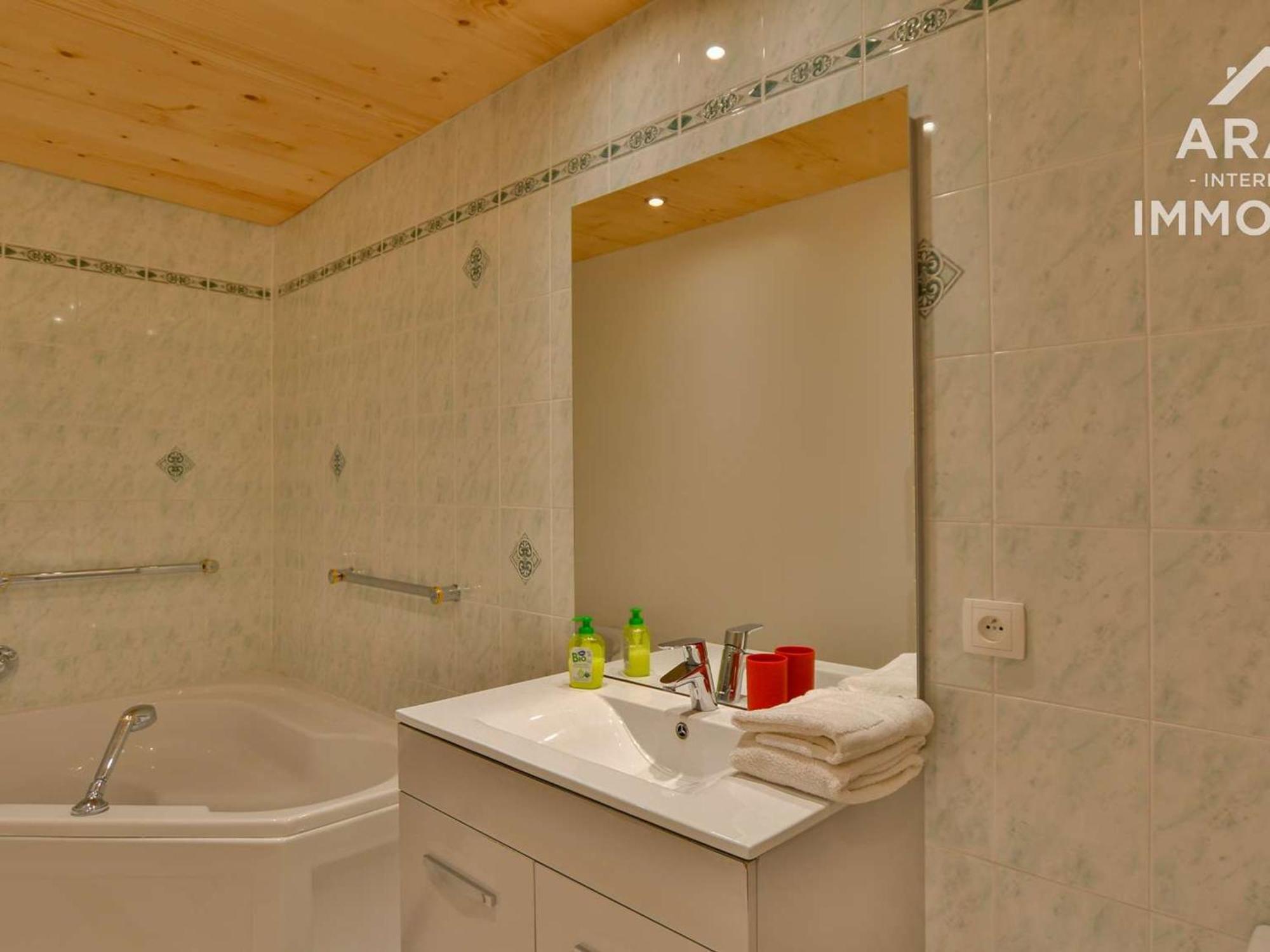 Chalet Independant Spacieux, 18 Pers, 7 Chambres, Wifi, Proche Commerces! - Fr-1-391-29 Le Grand-Bornand Luaran gambar
